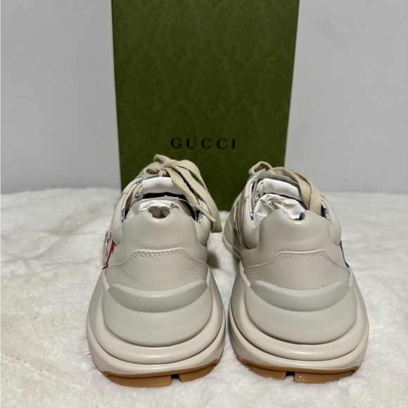 Gucci Cream Sneakers with Multicolor Logo - Picture 3 of 7